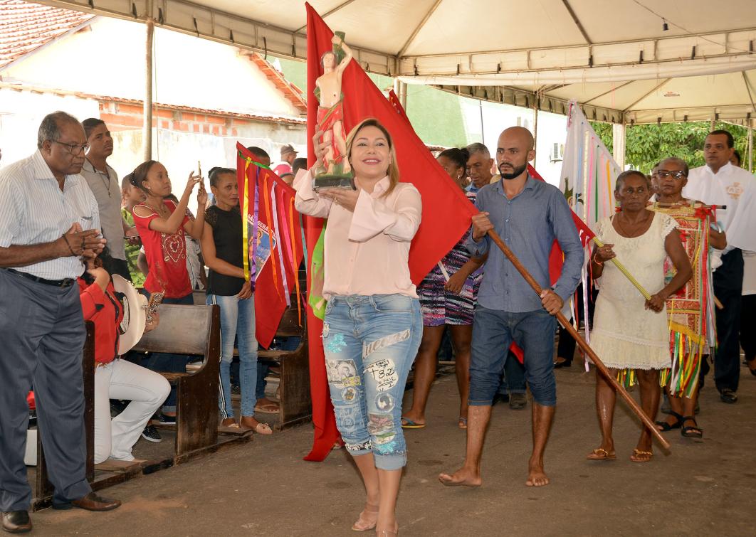 A deputada destacou a importância da manifestação cultural e religiosa A deputada destacou a importância da manifestação cultural e religiosa