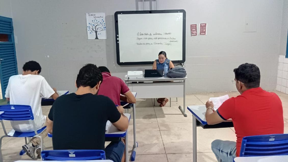 Moradores tiveram aulas de Informática, Preparatório para Vestibulares e Concursos