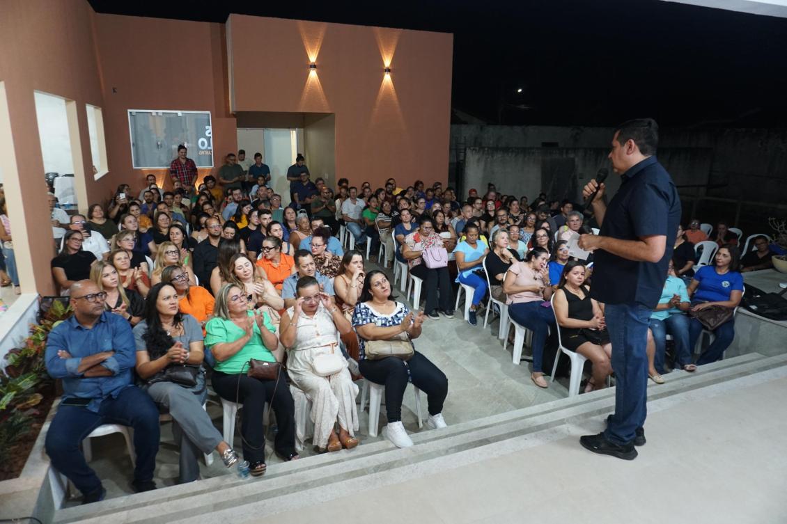 “Eu faço política com a sensibilidade de querer contribuir”, destacou o parlamentar