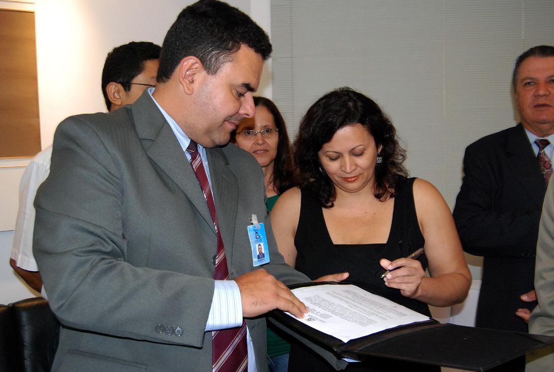 Convênio beneficia servidores Convênio beneficia servidores