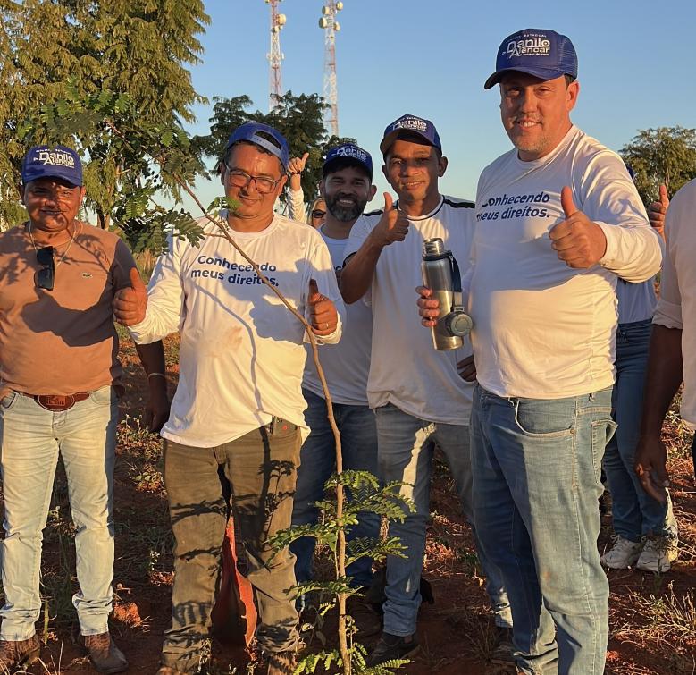 Na ocasião o parlamentar lançou a primeira edição do Programa Conhecendo Meus Direitos Na ocasião o parlamentar lançou a primeira edição do Programa Conhecendo Meus Direitos