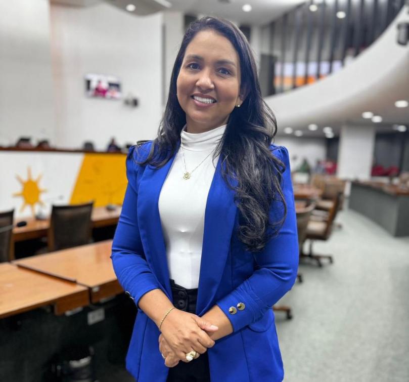 Deputada é autora da lei que garante folga para realização de exames preventivos. 