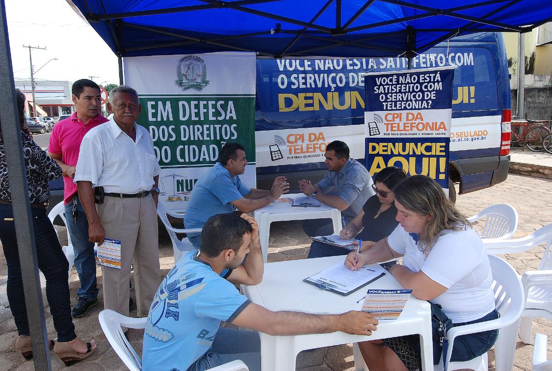 Sandoval participa de coleta de reclamações Sandoval participa de coleta de reclamações
