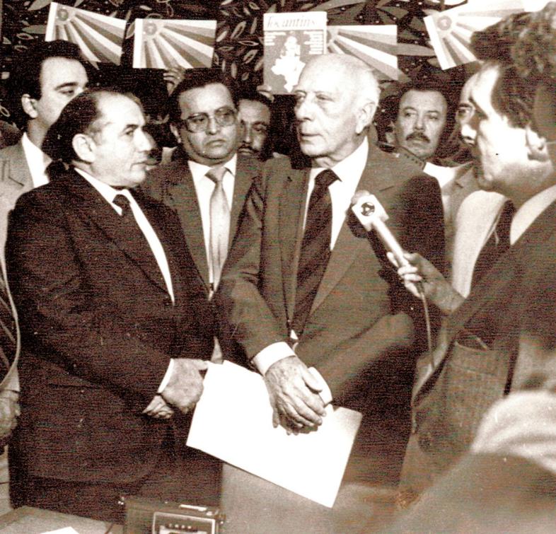 Siqueira Campos participa da inauguração Siqueira Campos participa da inauguração