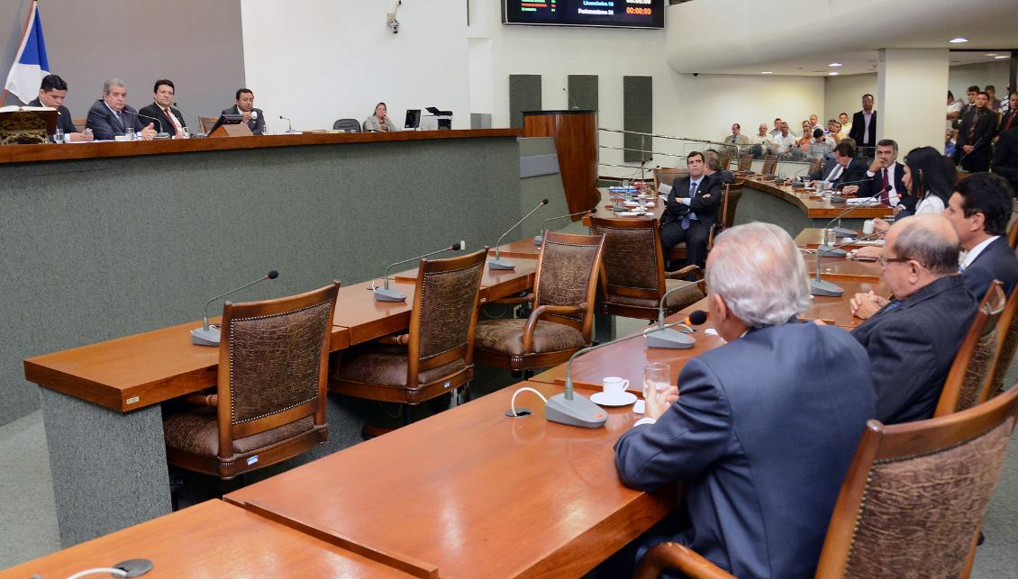 Mensagem do Executivo abre trabalhos da 8ª Legislatura