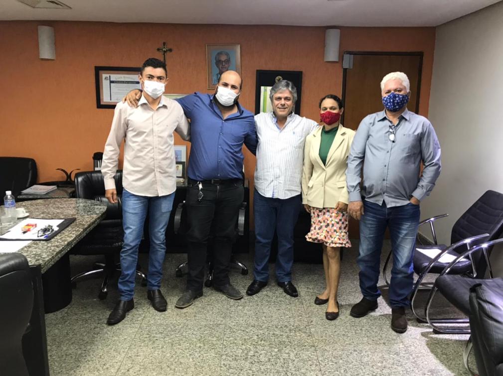 Deputado Eduardo do Dertins com vereadores e lideres de Colméia