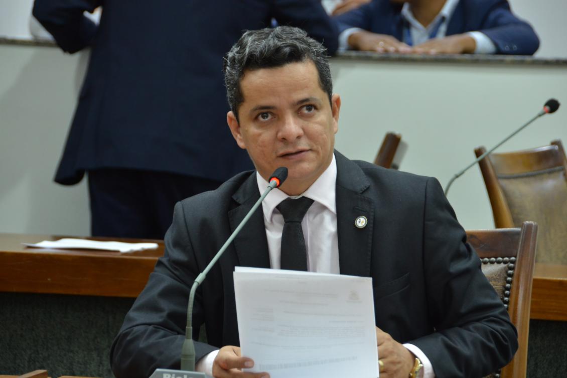 O deputado diz que um helicóptero servirá de grande reforço na segurança pública da cidade.