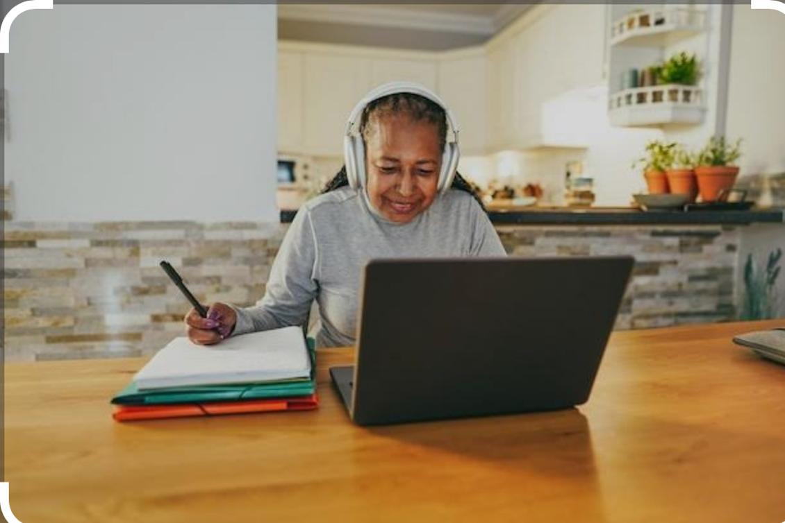Lei garante inserção de mulheres acima dos 50 anos no mercado de trabalho Lei garante inserção de mulheres acima dos 50 anos no mercado de trabalho
