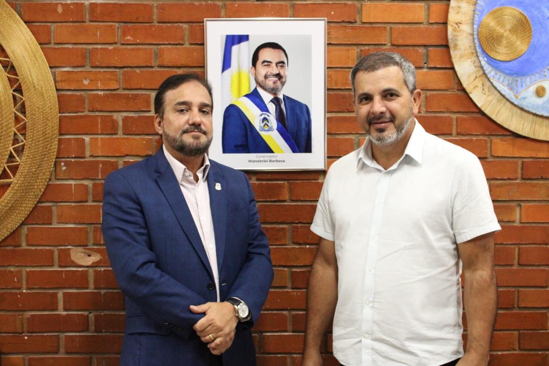 Deputado Wiston Gomes e secretário Carlos Humberto