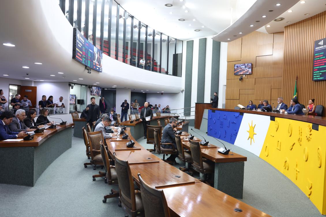 O reajuste foi aprovado na sessão matutina desta quarta-feira