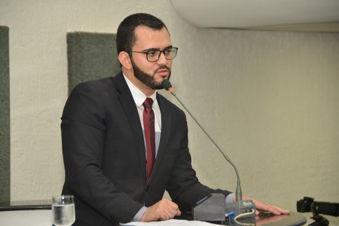 Deputado Léo solicita recuperação de Rodovias estaduais