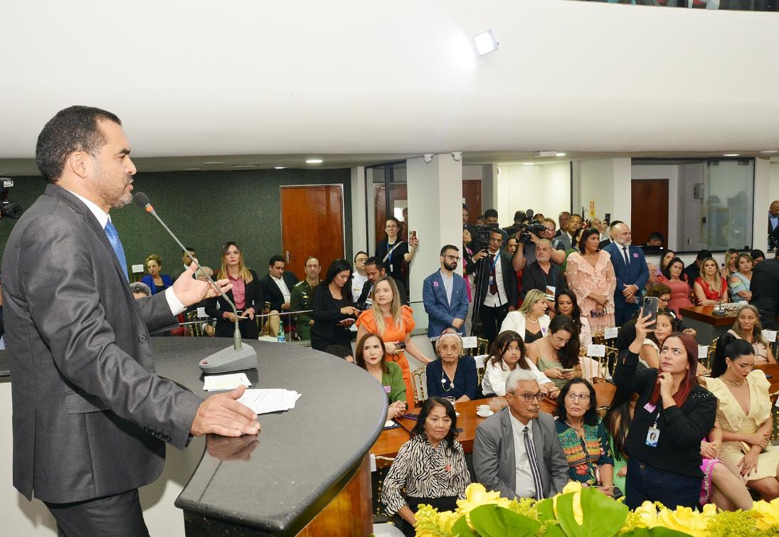 Em seu discurso, Ele se colocou à disposição dos deputados