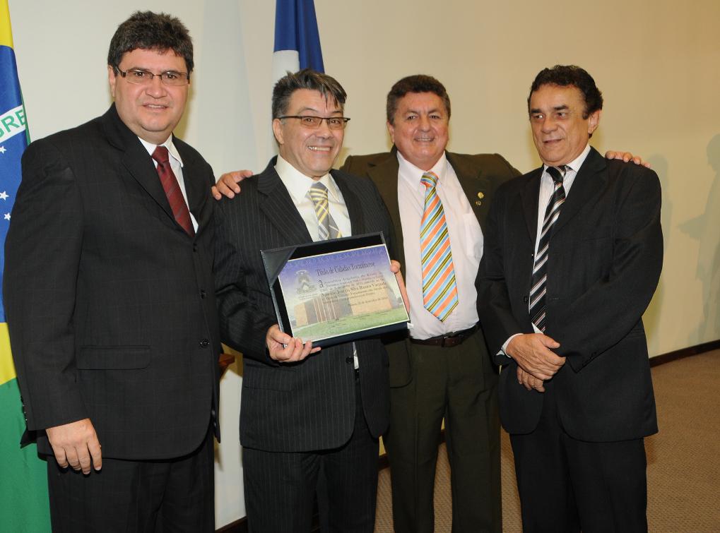 Aparicio Varanda  - Recebe Titulo