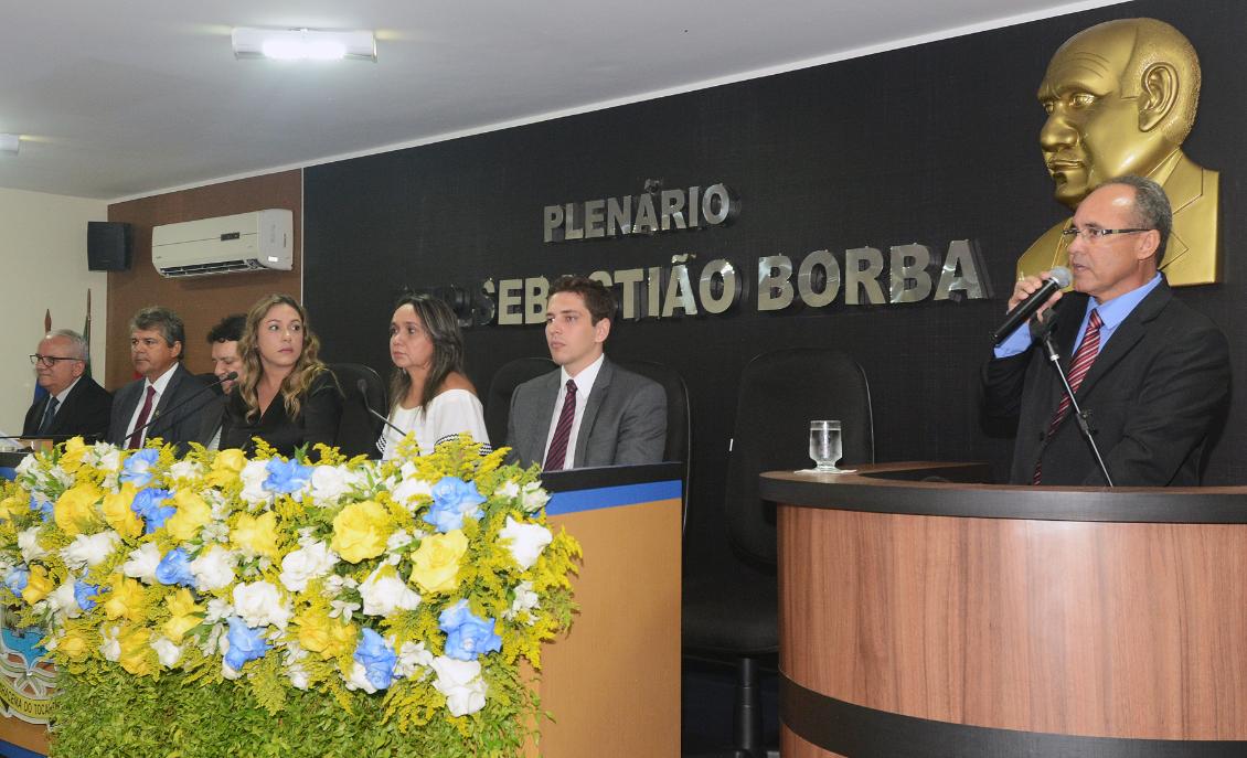 Presidente interina da AL comanda Sessão Solene em Miracema