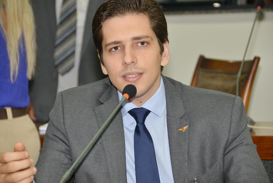 Deputado Olyntho Neto