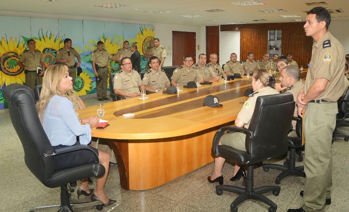 Eles pediram apoio em busca de promoção