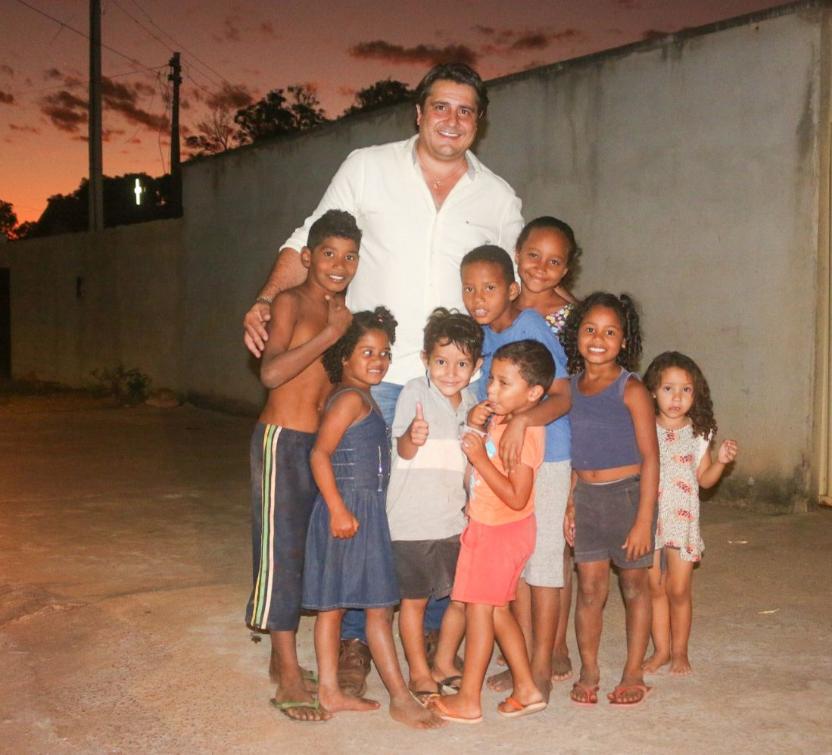 Dia das Crianças: deputado Eduardo Fortes faz mutirão de entrega de brinquedos