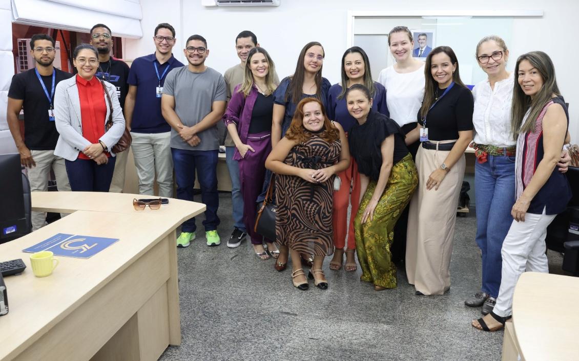 Colaboradores percorreram dependências da Casa e puderam conhecer as rotinas administrativas