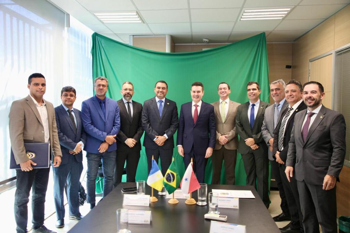 Em agenda com ministro das Cidades, Jader Barbalho Filho, para ampliação do Minha Casa Minha Vida.