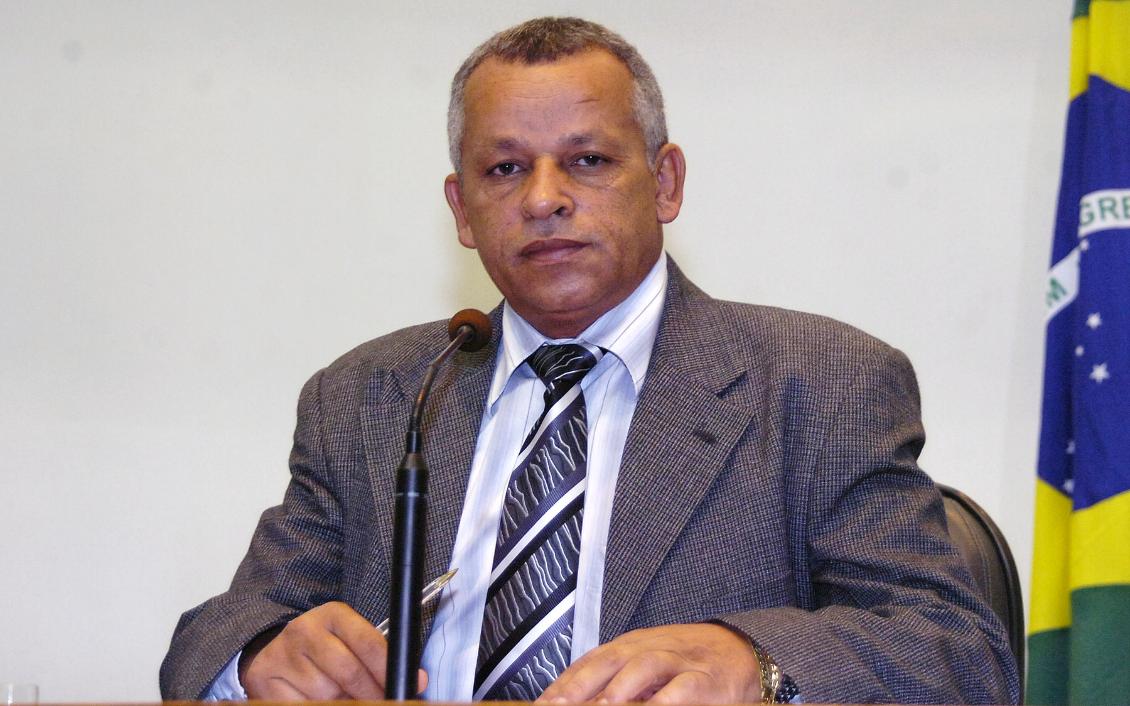 Deputado Iderval Silva (PMDB) Deputado Iderval Silva (PMDB)