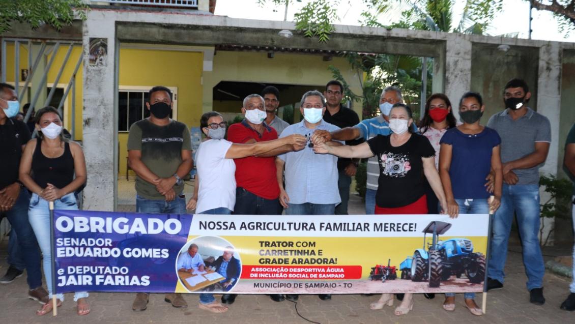 Trator foi entregue para Associação Desportiva Águia de Inclusão Social de Sampaio Trator foi entregue para Associação Desportiva Águia de Inclusão Social de Sampaio