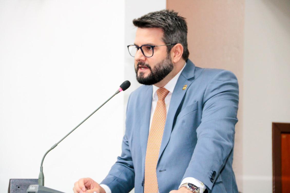 Deputado critica agressões gratuitas e destaca que o bem estar da população precisa ser a prioridade