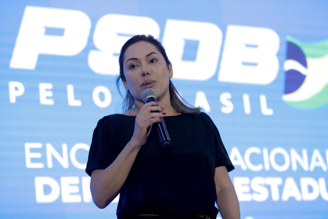 Luana Ribeiro: Luana Ribeiro:
