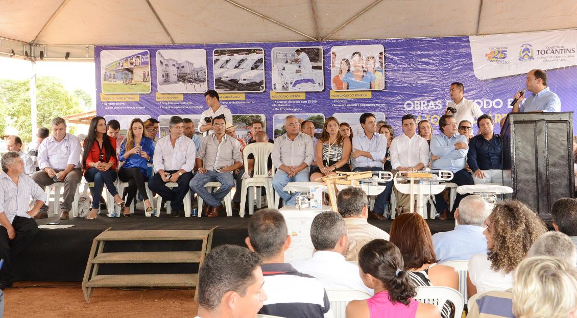 Deputados acompanham entrega de ambulâncias em Aparecida do Rio Negro