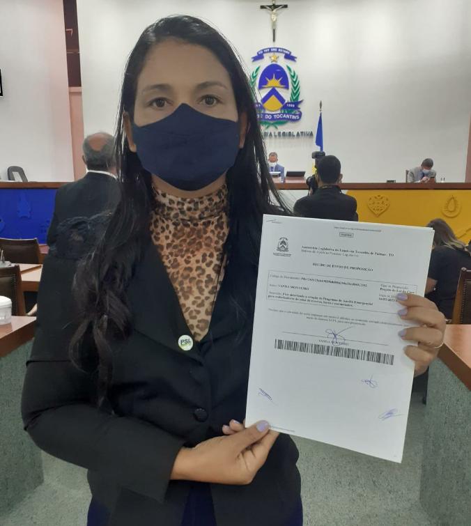 O projeto foi apresentado em regime de urgência e contou com a adesão de outros parlamentares. O projeto foi apresentado em regime de urgência e contou com a adesão de outros parlamentares.
