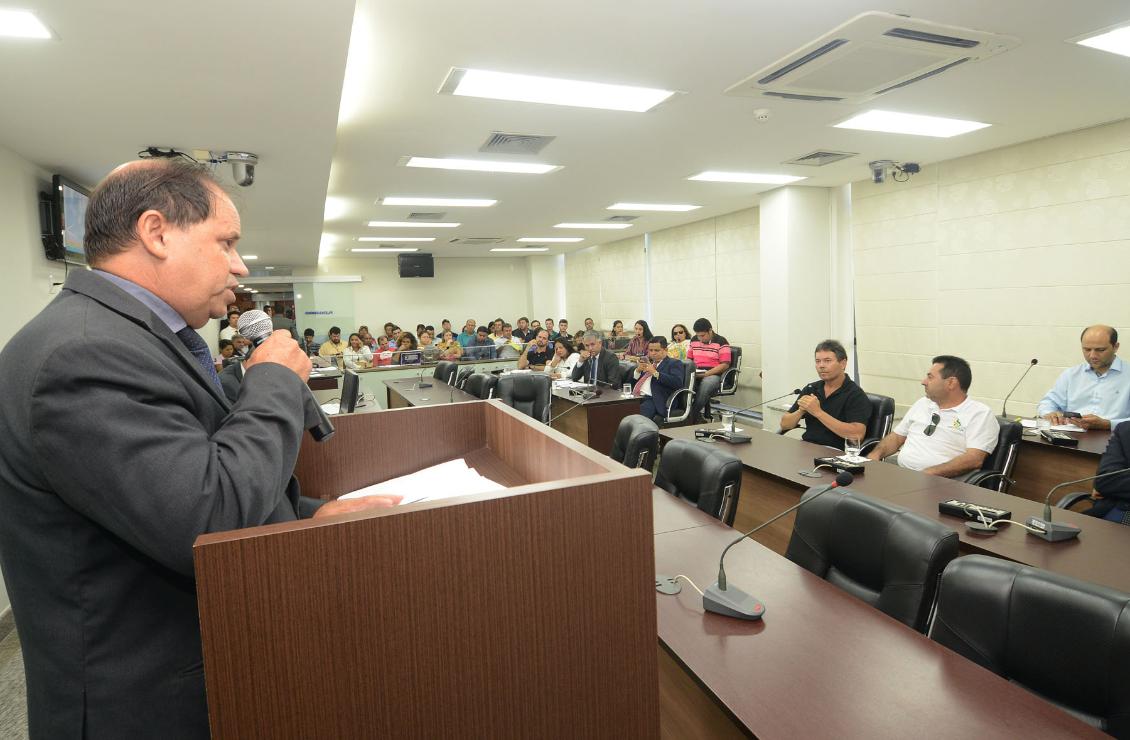 Eli Borges apontou a discrepância entre os valores do Tocantins e de Goiás