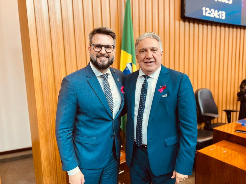 Esforço conjunto do deputado e do governador garantiu gratuidade da travessia Esforço conjunto do deputado e do governador garantiu gratuidade da travessia