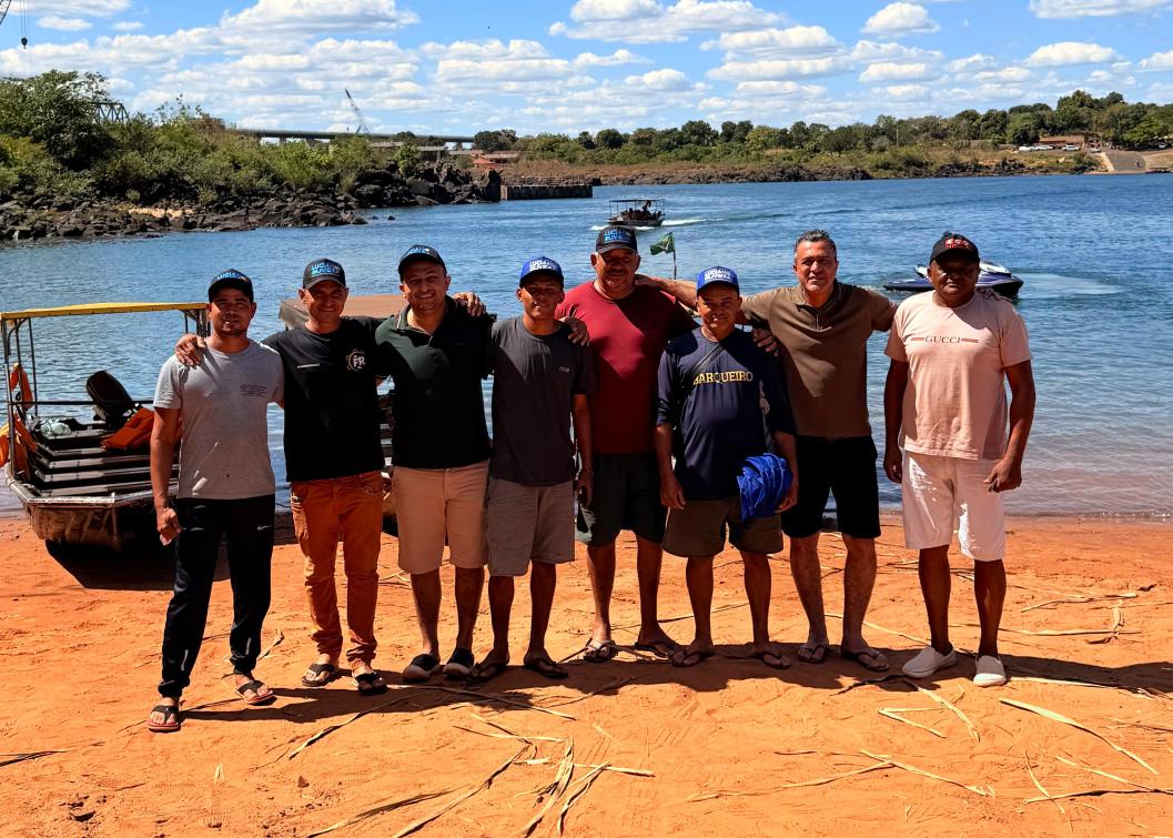 Deputado esteve no local, conversou com os barqueiros e levou a demanda diretamente ao governador. 