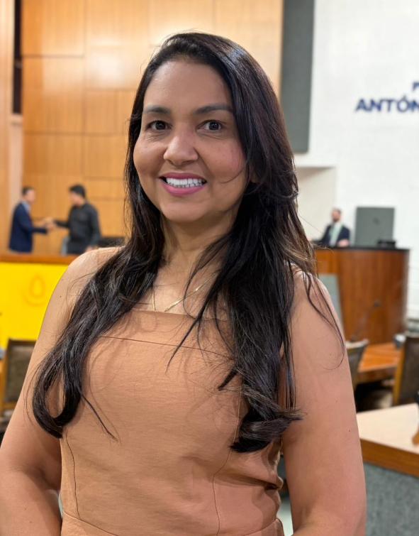 Deputada Vanda apresenta Lei que obriga divulgação do disque 180 em produtos fabricados no Tocantins