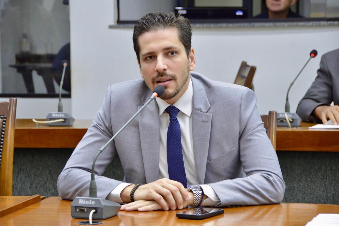 PL de Olyntho libera advogados de pagarem custas antecipadamente no caso de cobrança de honorários PL de Olyntho libera advogados de pagarem custas antecipadamente no caso de cobrança de honorários