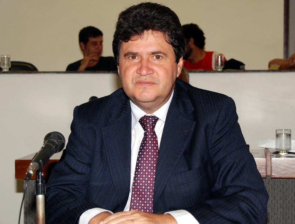 Júnior Coimbra, vice-presidente do Parlamento Júnior Coimbra, vice-presidente do Parlamento