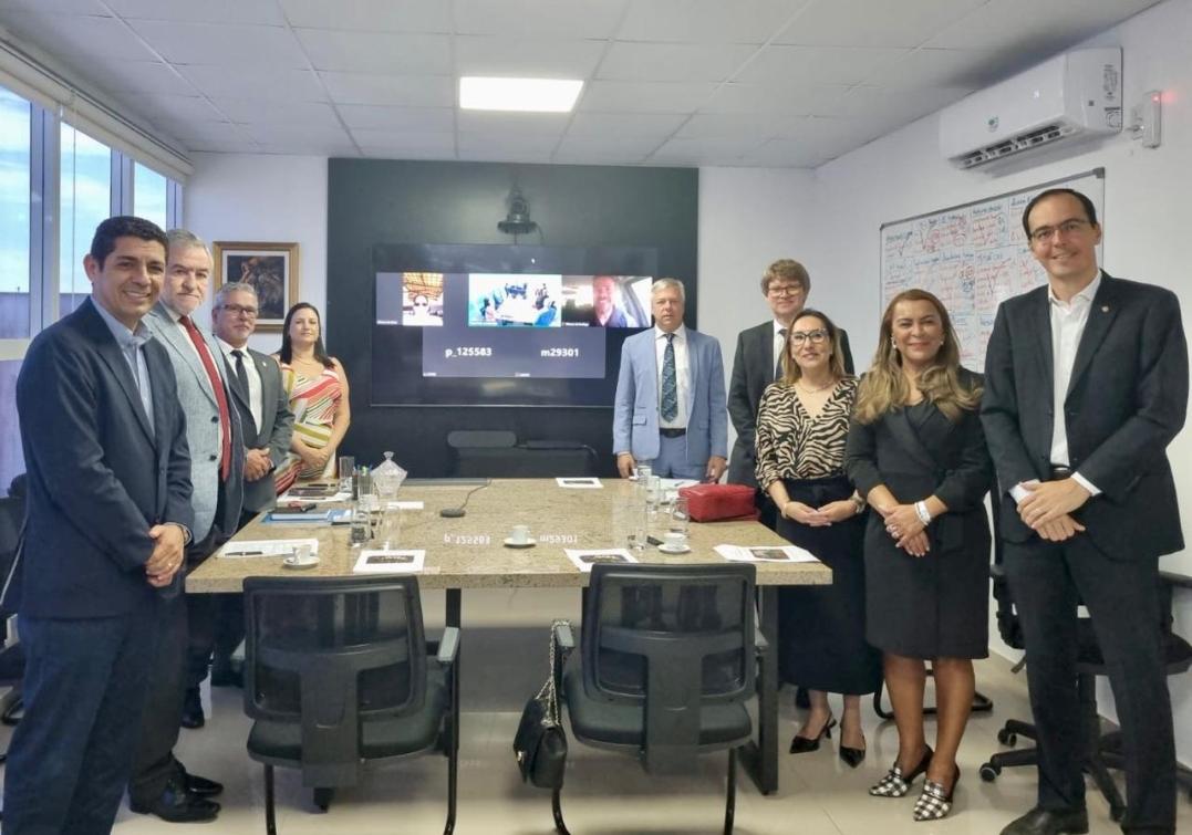 Presidente da UPM deputado Valdemar Júnior e representantes reunidos em Assembleia Geral.