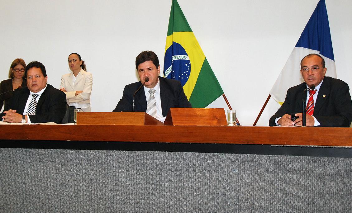 Mesa Diretora encaminha projetos para a CCJ Mesa Diretora encaminha projetos para a CCJ