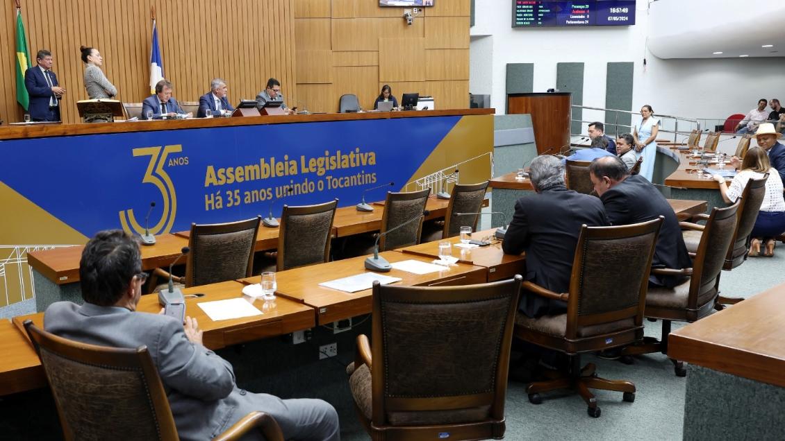As matérias foram encaminhadas à Comissão de Constituição, Justiça e Redação (CCJ) As matérias foram encaminhadas à Comissão de Constituição, Justiça e Redação (CCJ)