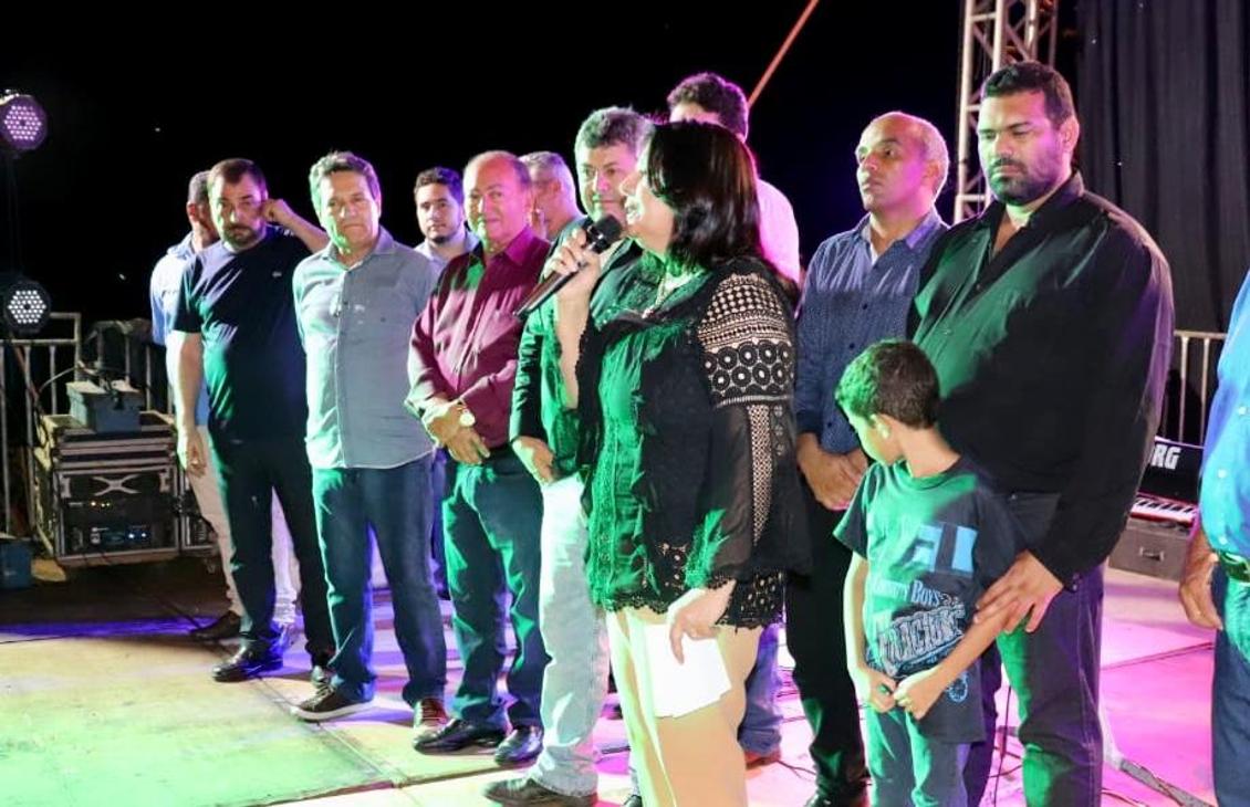 Valderez reforça apoio a piscicultura em Pau D Valderez reforça apoio a piscicultura em Pau D