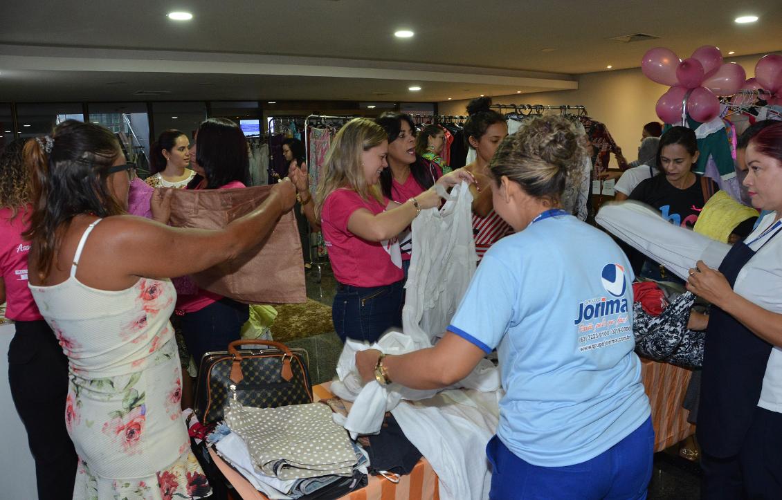 Produtos foram expostos no hall da Casa