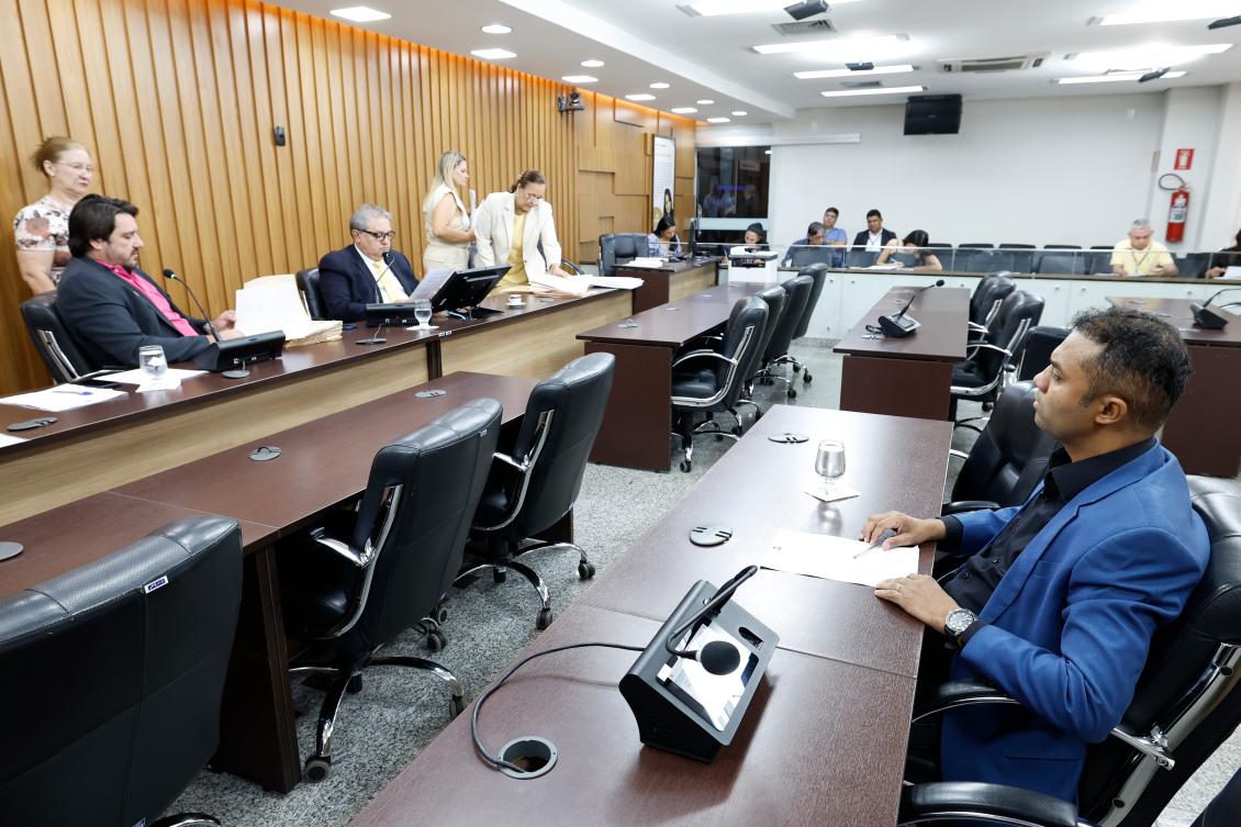 Proposituras podem ser discutidas e votadas nas próximas sessões Proposituras podem ser discutidas e votadas nas próximas sessões
