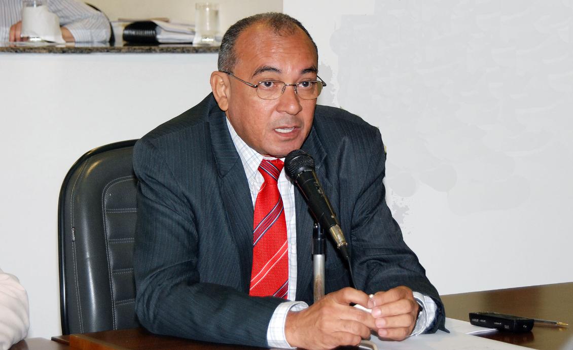 Deputado José Viana, presidente da comissão Deputado José Viana, presidente da comissão
