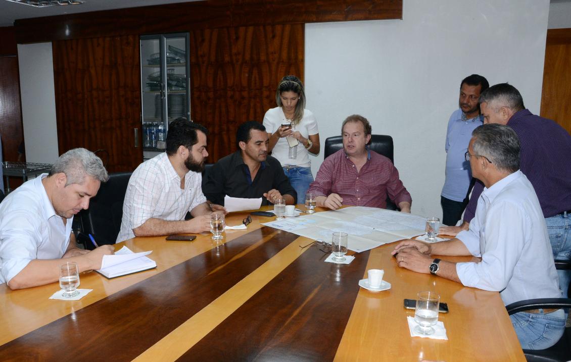 Reunião com deputados e representantes do Movimento Pró-BR-010