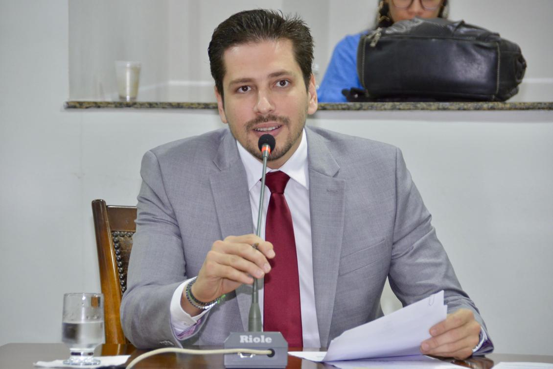 Deputado solicitou que Escola do Legislativa celebre parceria com Câmaras de Araguaína e Guaraí