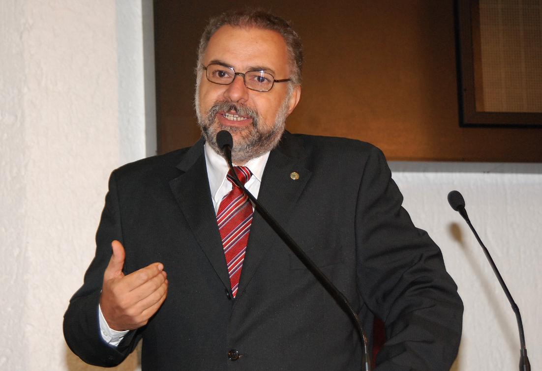 Juiz Hélio Miranda