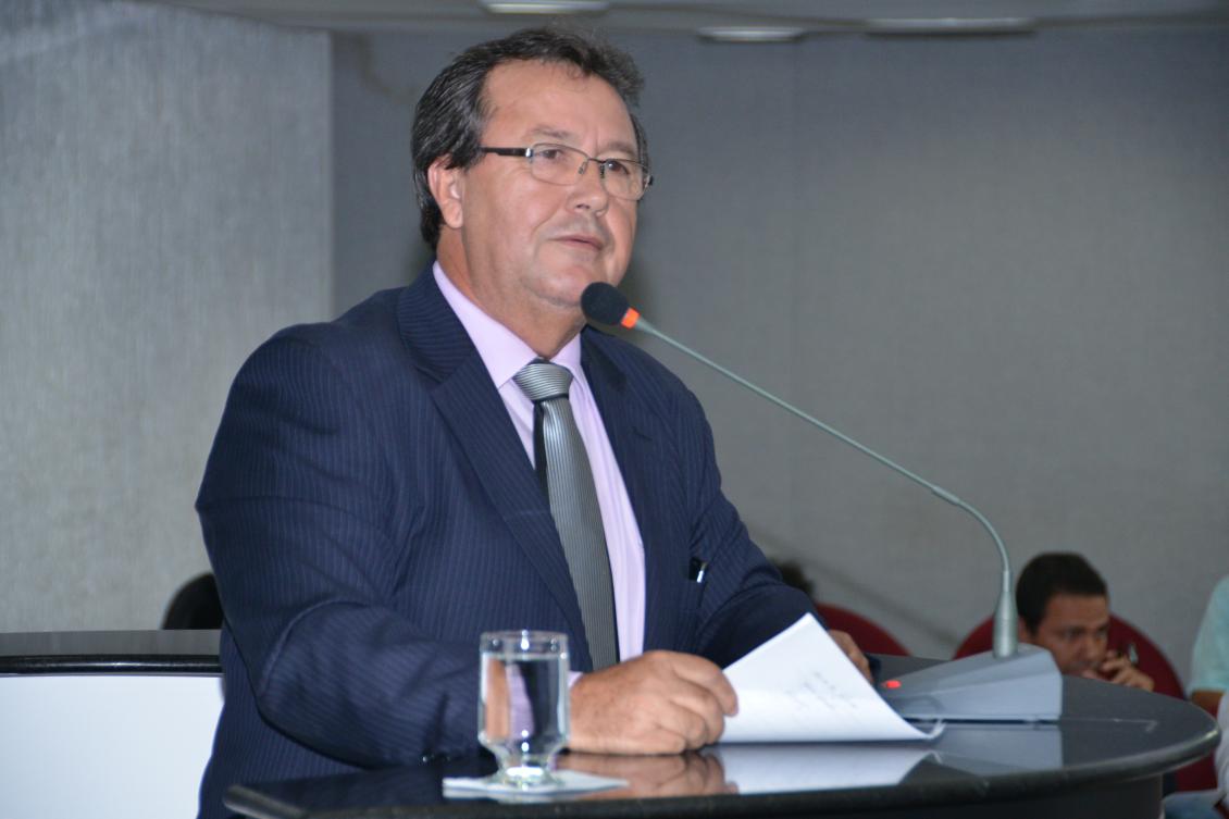 Deputado Vilmar de Oliveira quer envolver educação no trânisito