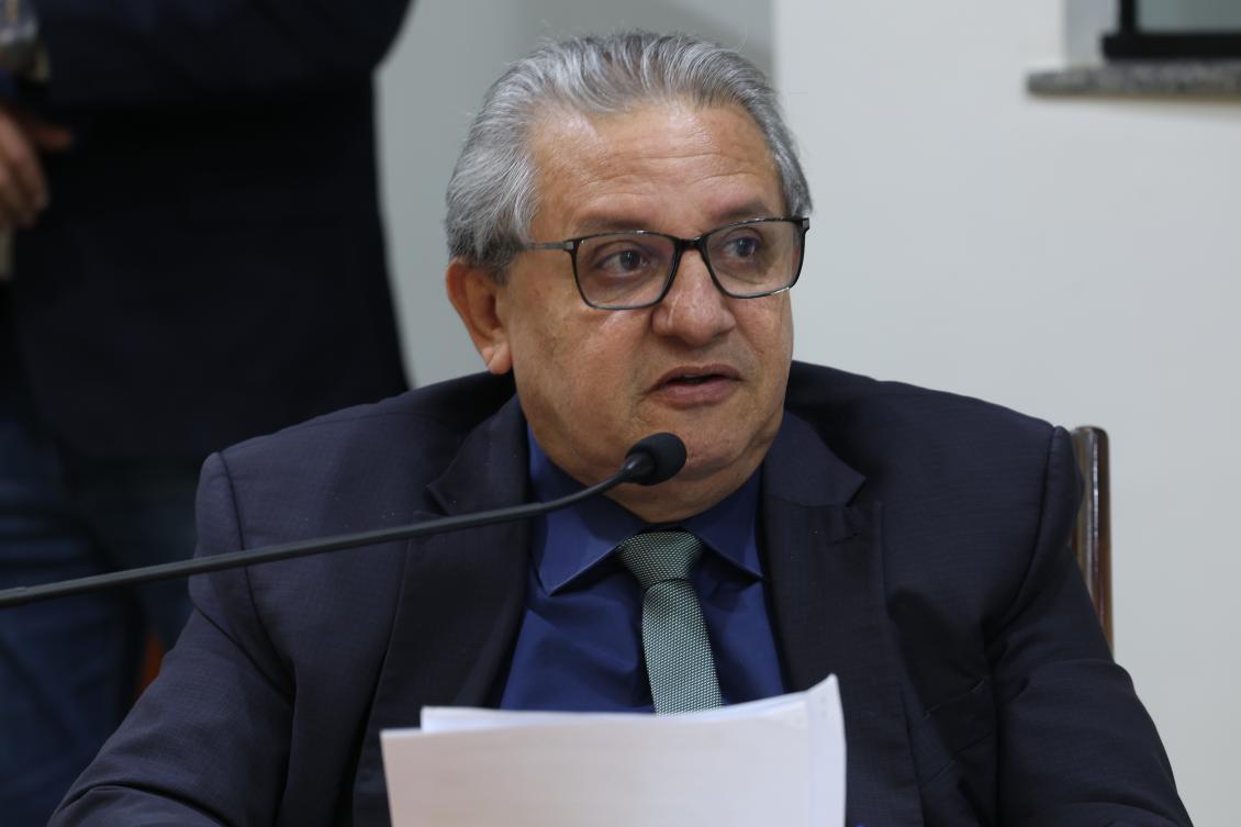 A medida prevê atendimento odontológico durante a internação, com profissionais habilitados.