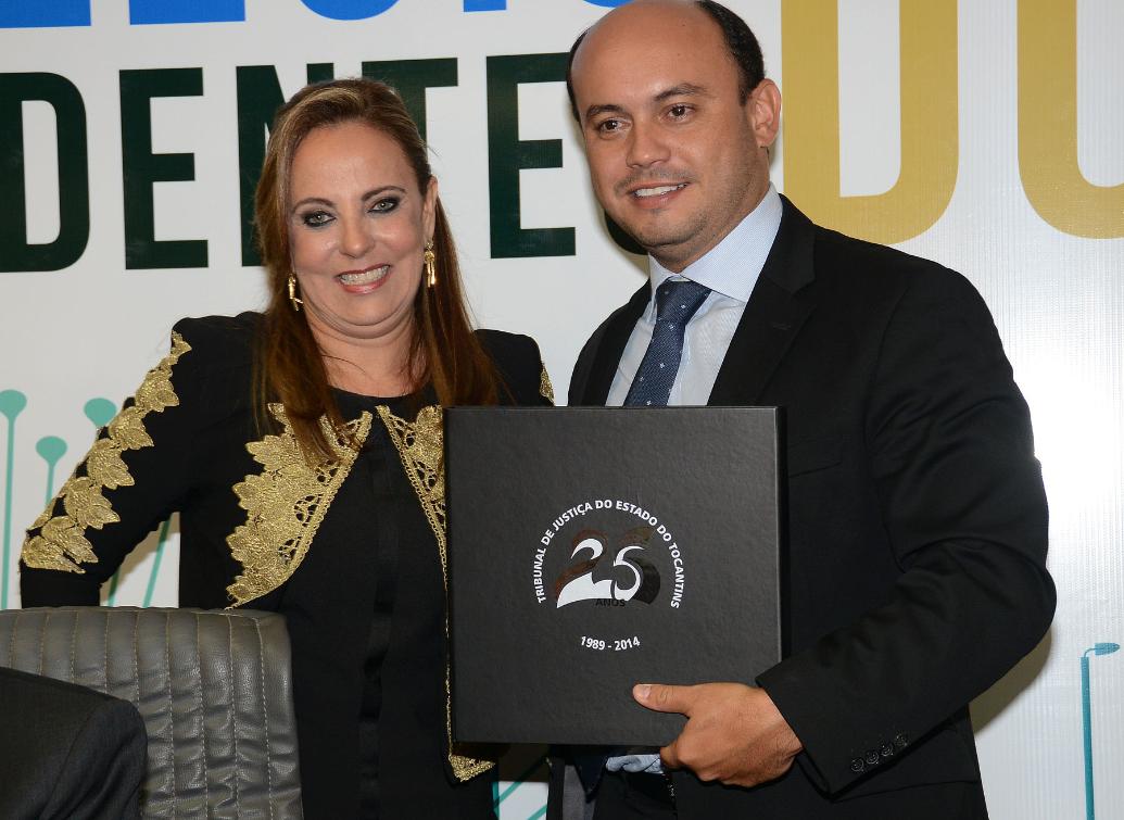 Sandoval recebe homenagem no Tribunal de Justiça