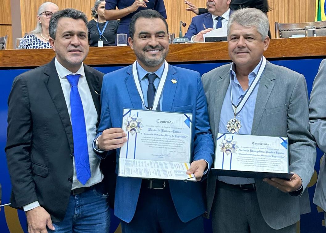 Luciano com o governador Wanderlei Barbosa e o ex-deputado Júnior Evangelista.