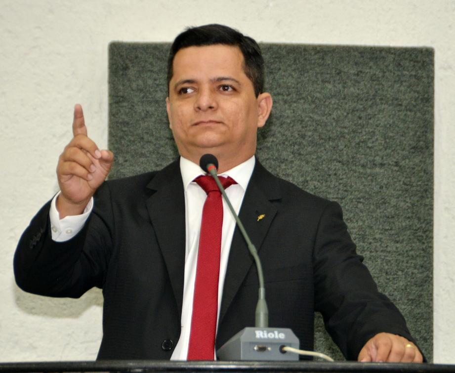Os parlamentares derrubaram o veto por unanimidade. Os parlamentares derrubaram o veto por unanimidade.